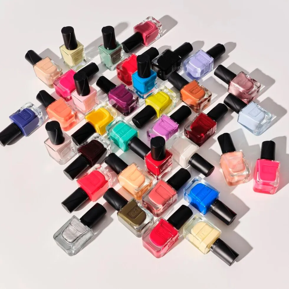 Catrice Gel Affair 044 Sparkle Like It's Midnight Nail Lacquer