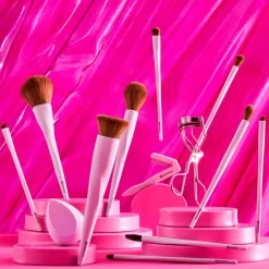 Essence 01 It's Glow Time Blush & Highlighter Brush
