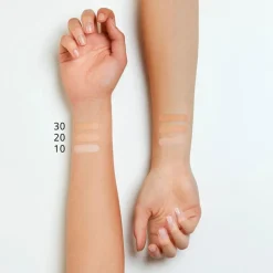Essence 20 Matt Sand Coverstick