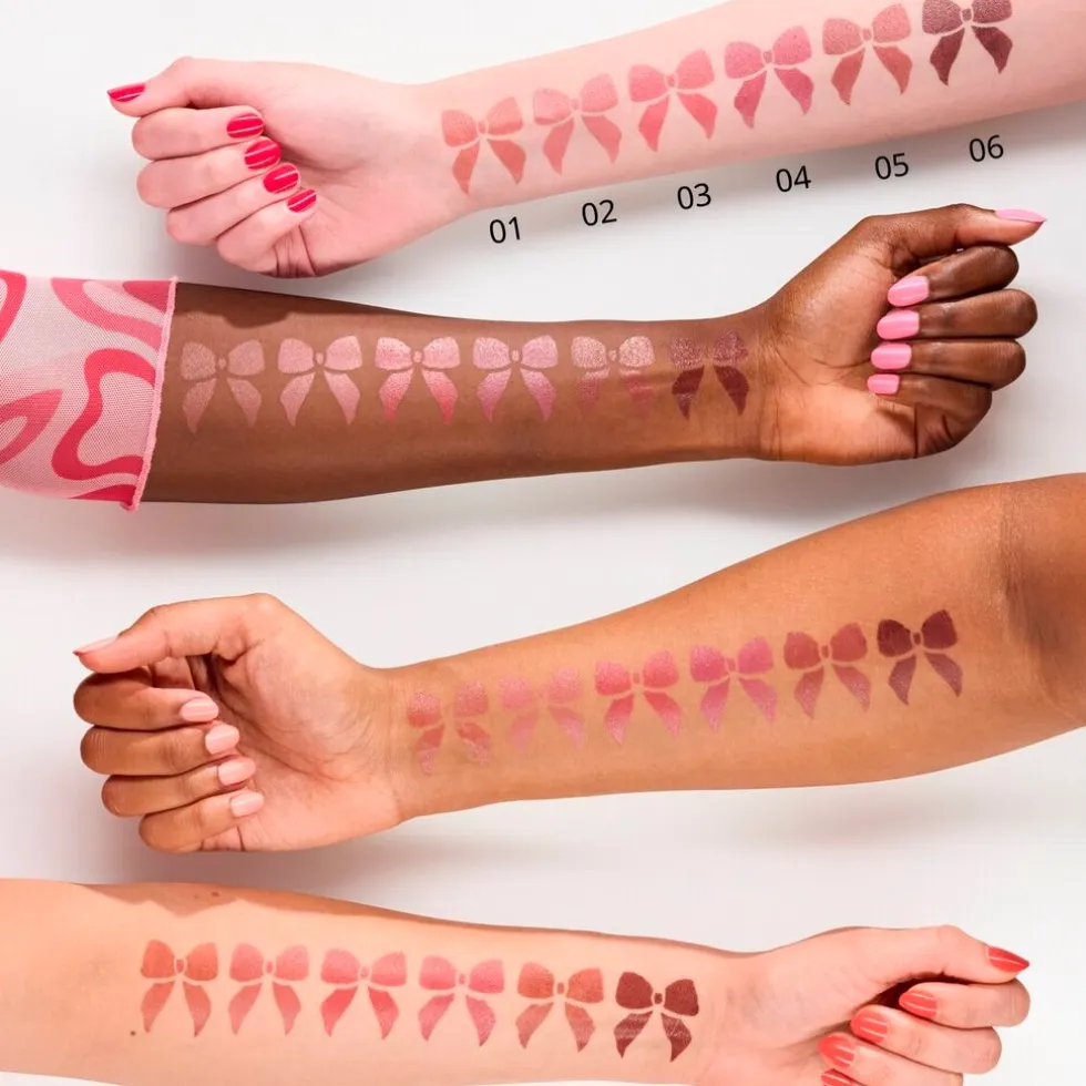 Essence Satin Glow 04 Let's Get Mauvin Luminous Shine Lipstick