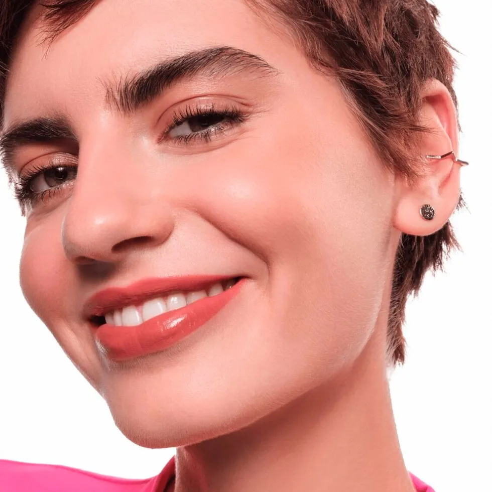 Essence Satin Glow 01 Whole Latte Love Luminous Shine Lipstick