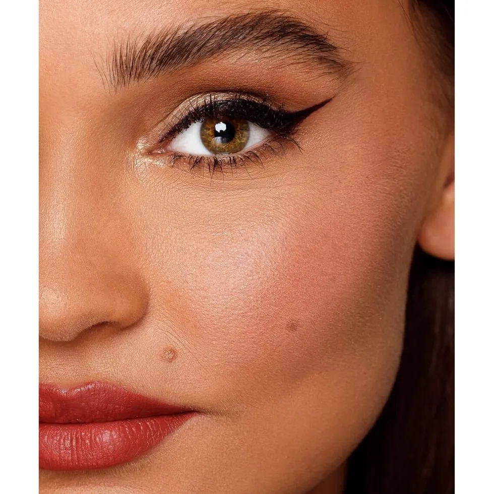 Kruidvat Infallible Flicks Glossy Eyeliner Pen