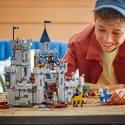 LEGO Castle 31168 Middeleeuws Kasteel met Ridder