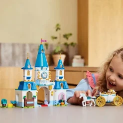 LEGO Disney 43275 Assepoesters Kasteel en Paardenkoets