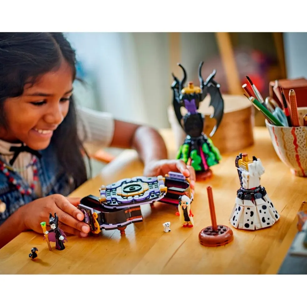 LEGO Disney 43262 De jurken van Maleficent en Cruella de Vil