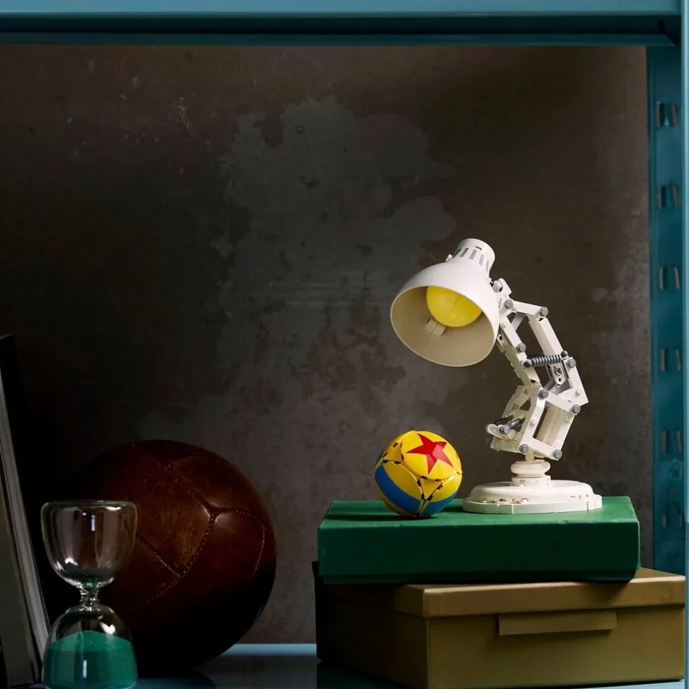 LEGO Ideas Disney 21357 Disney Pixar Luxo Jr.