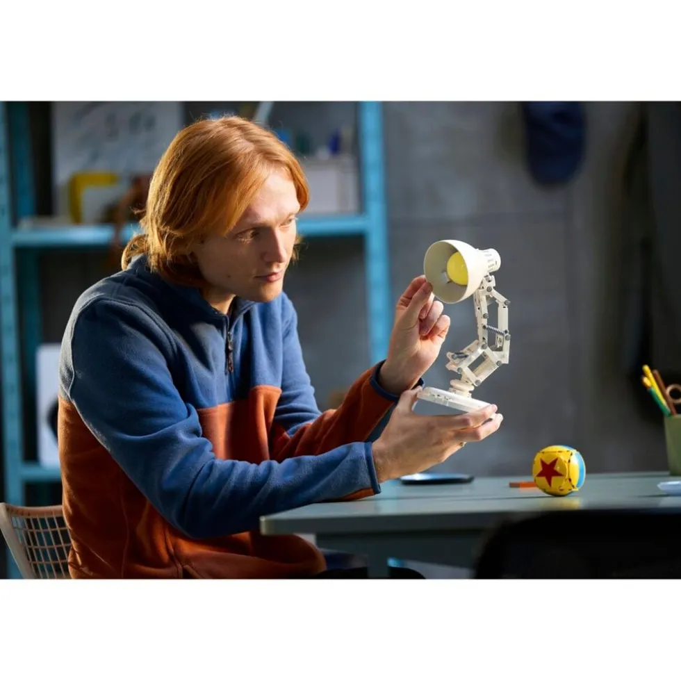 LEGO Ideas Disney 21357 Disney Pixar Luxo Jr.