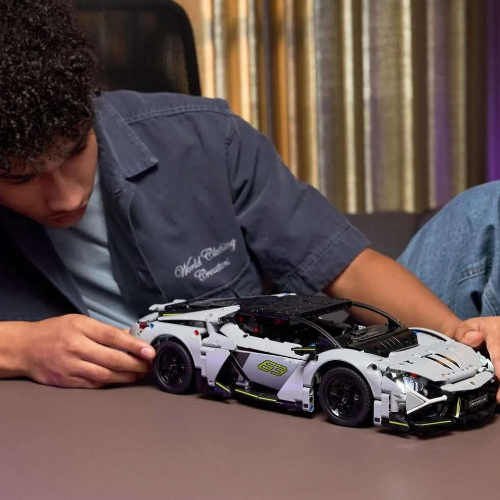 LEGO Technic 42214 Lamborghini Supersportwagen