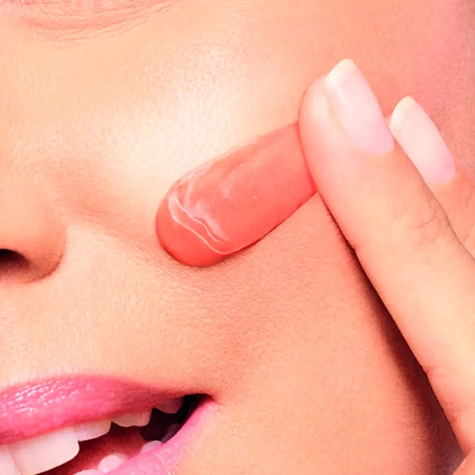 L'Oréal Paris Revitalift Red Cream