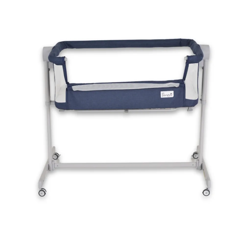 Moni Pengy Blue Wieg aan Bed
