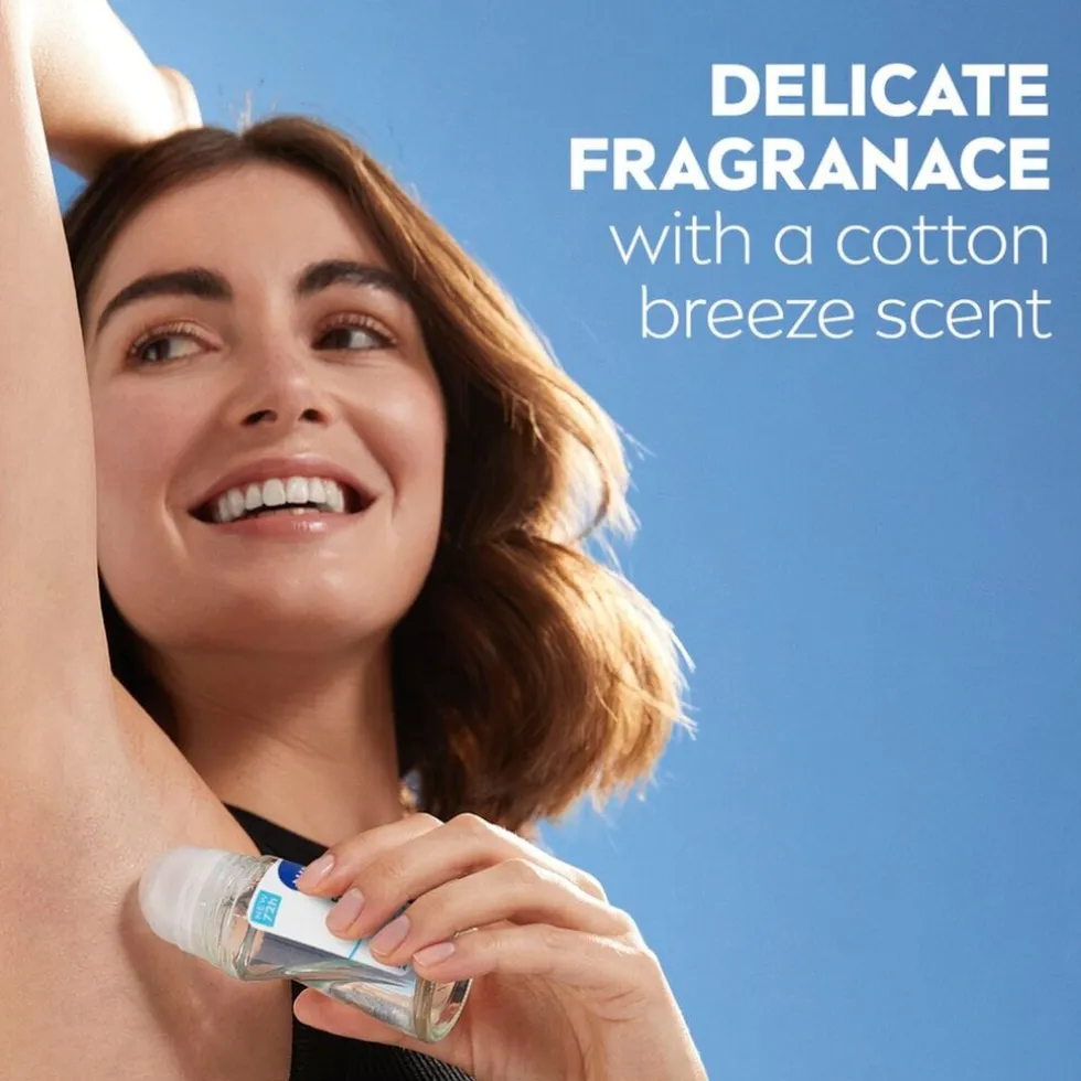 NIVEA Black & White Invisible Pure Antitranspirant Roller