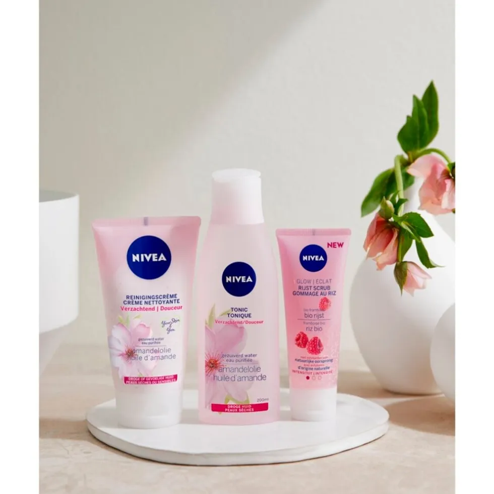 NIVEA Glow Rijstscrub
