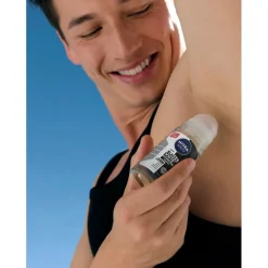 NIVEA Men Black & White Invisible Ultimate Impact Antitranspirant Roller
