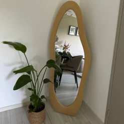SensaHome Gestoffeerde Staande Spiegel Shaped