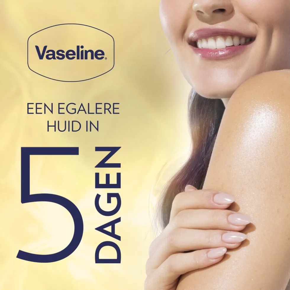 Vaseline Gluta-Hya Flawless Tone Semi Burst Lotion